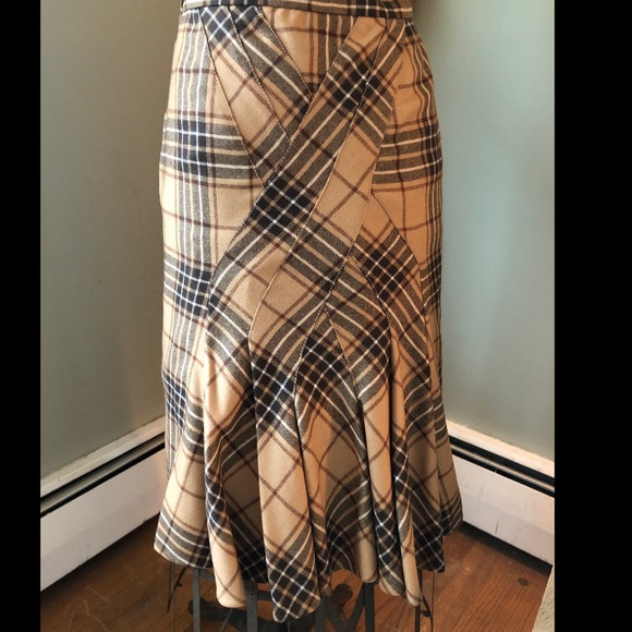 Dolce & Gabbana Dresses & Skirts - Dolce & Gabanna plaid lined long skirt